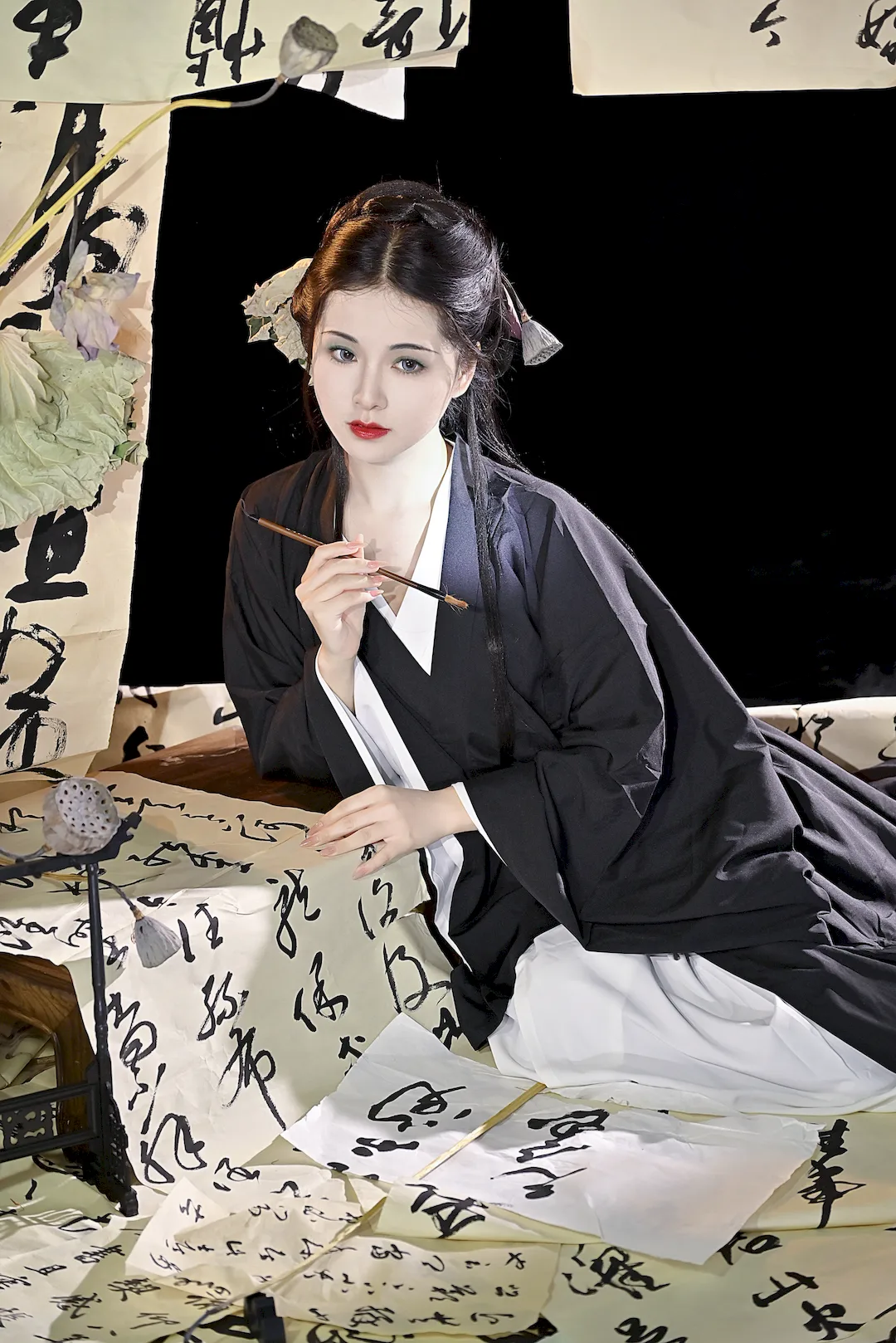 [YITUYU艺图语]2023.08.16 残荷 伊伊不想长胖胖[29+1P/499MB] - 4