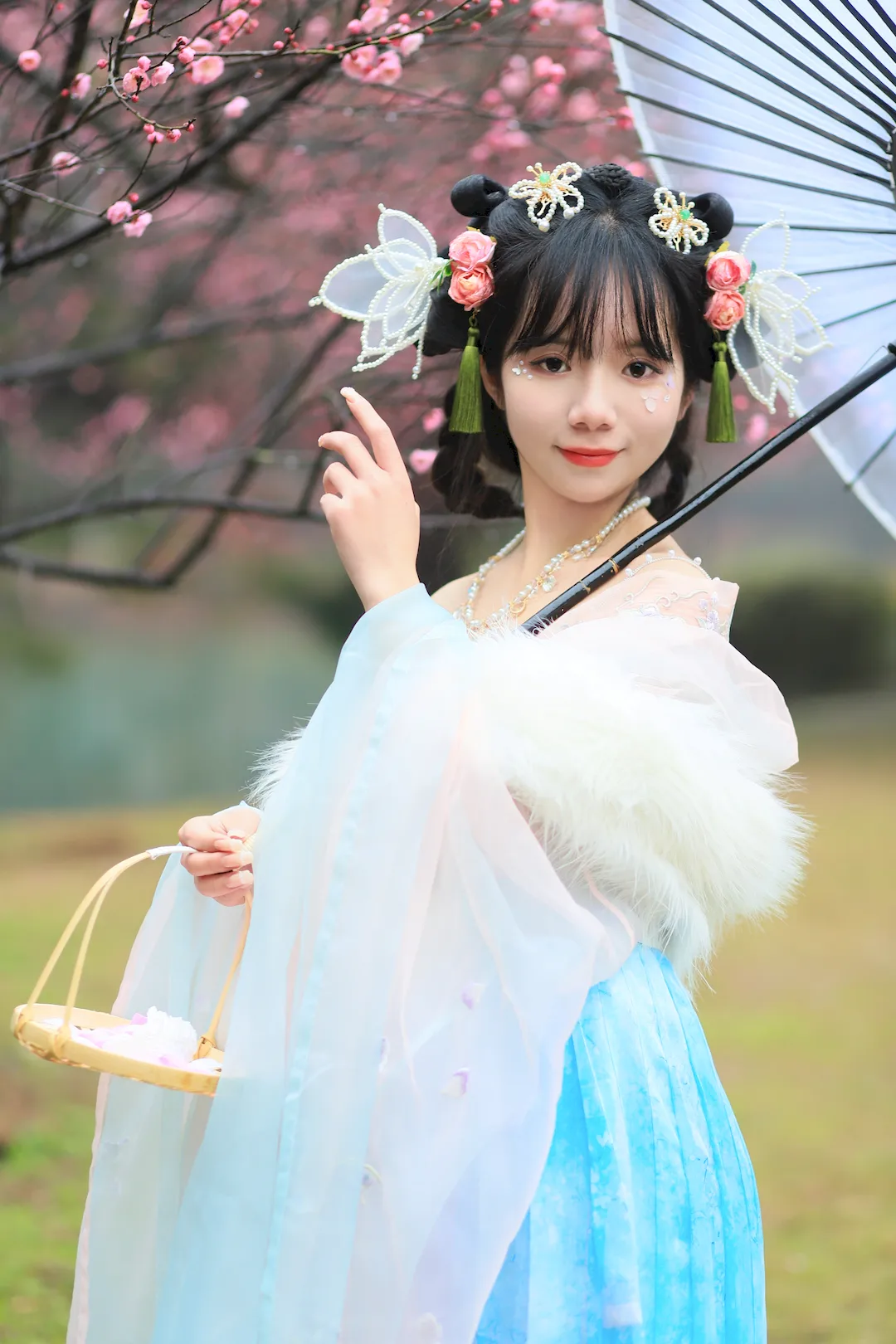 [YITUYU艺图语]2023.08.20 落梅 小杨[24+1P/443MB] - 2
