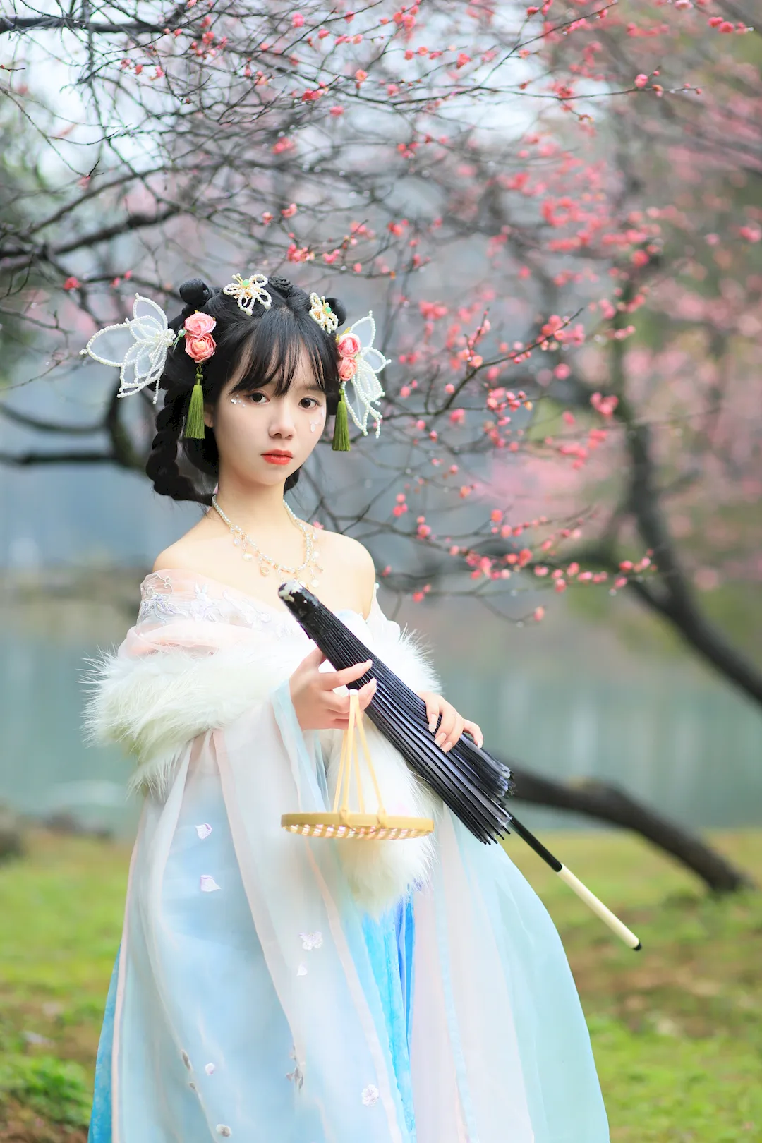 [YITUYU艺图语]2023.08.20 落梅 小杨[24+1P/443MB] - 4