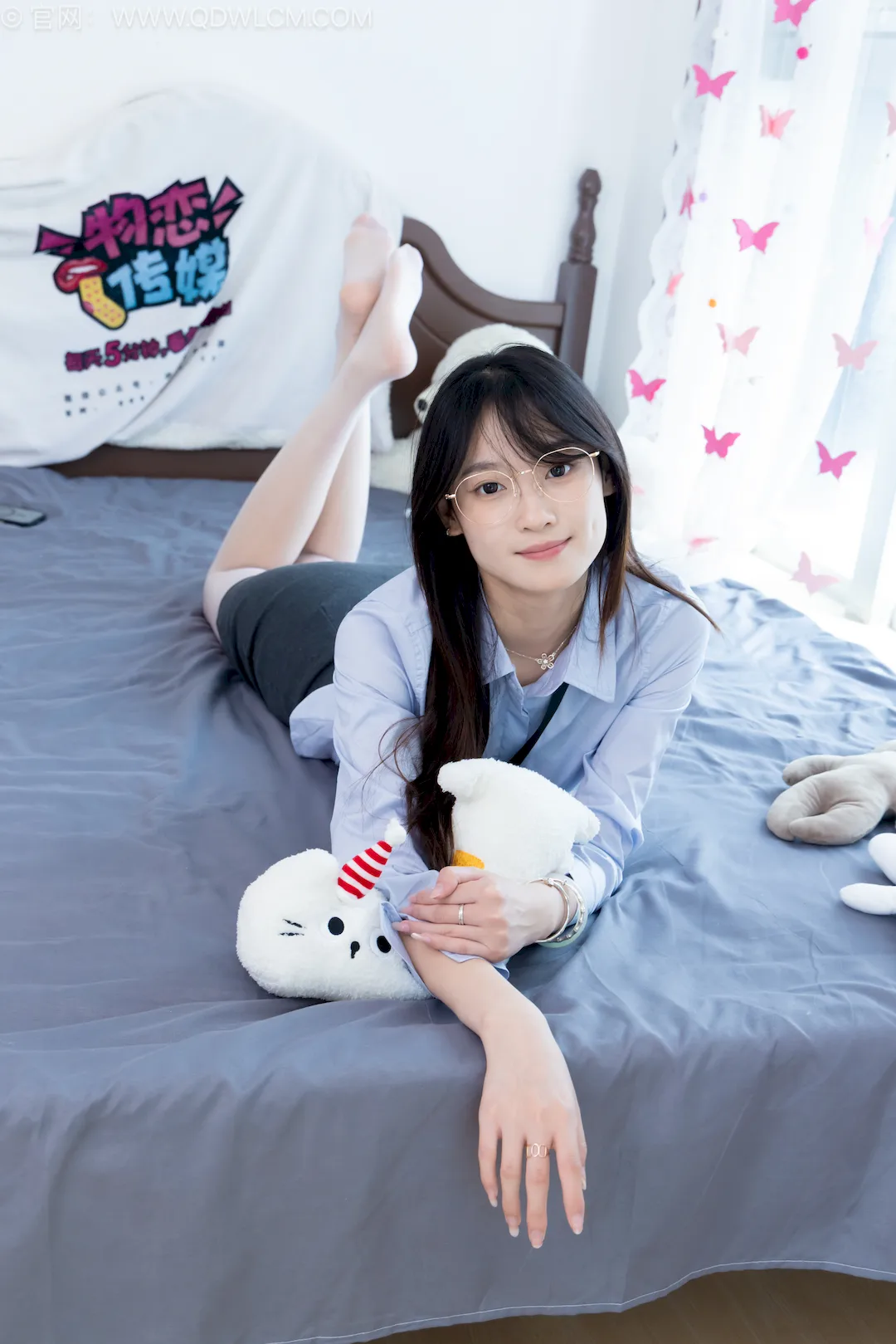 勿恋传媒 NO.2792 山奈-高跟鞋、油亮薄白丝、ol至服[171P/1V/3.41GB] - 3