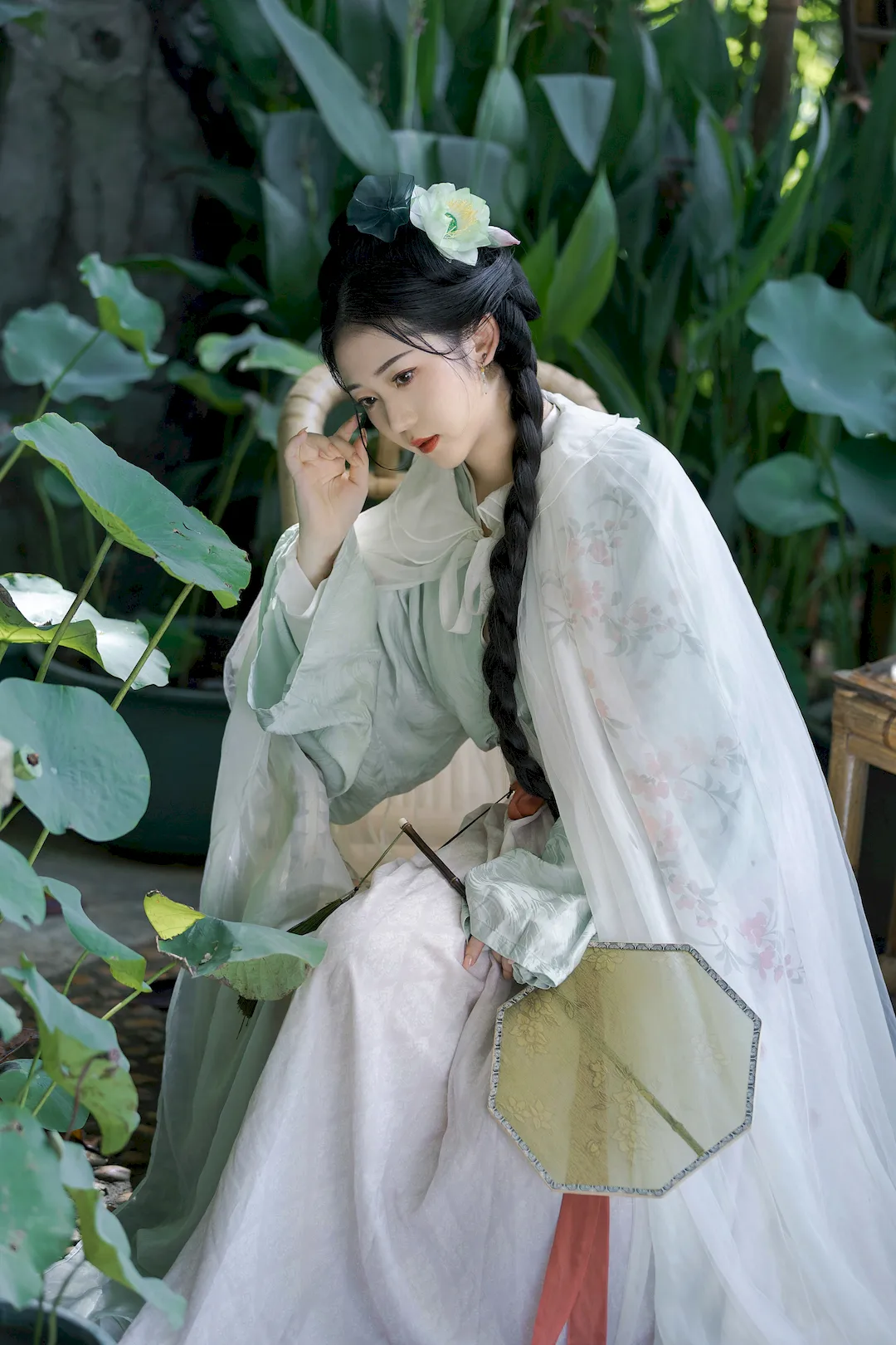 [YITUYU艺图语]2023.08.25 雨荷 沉诗思[37+1P/279MB] - 2