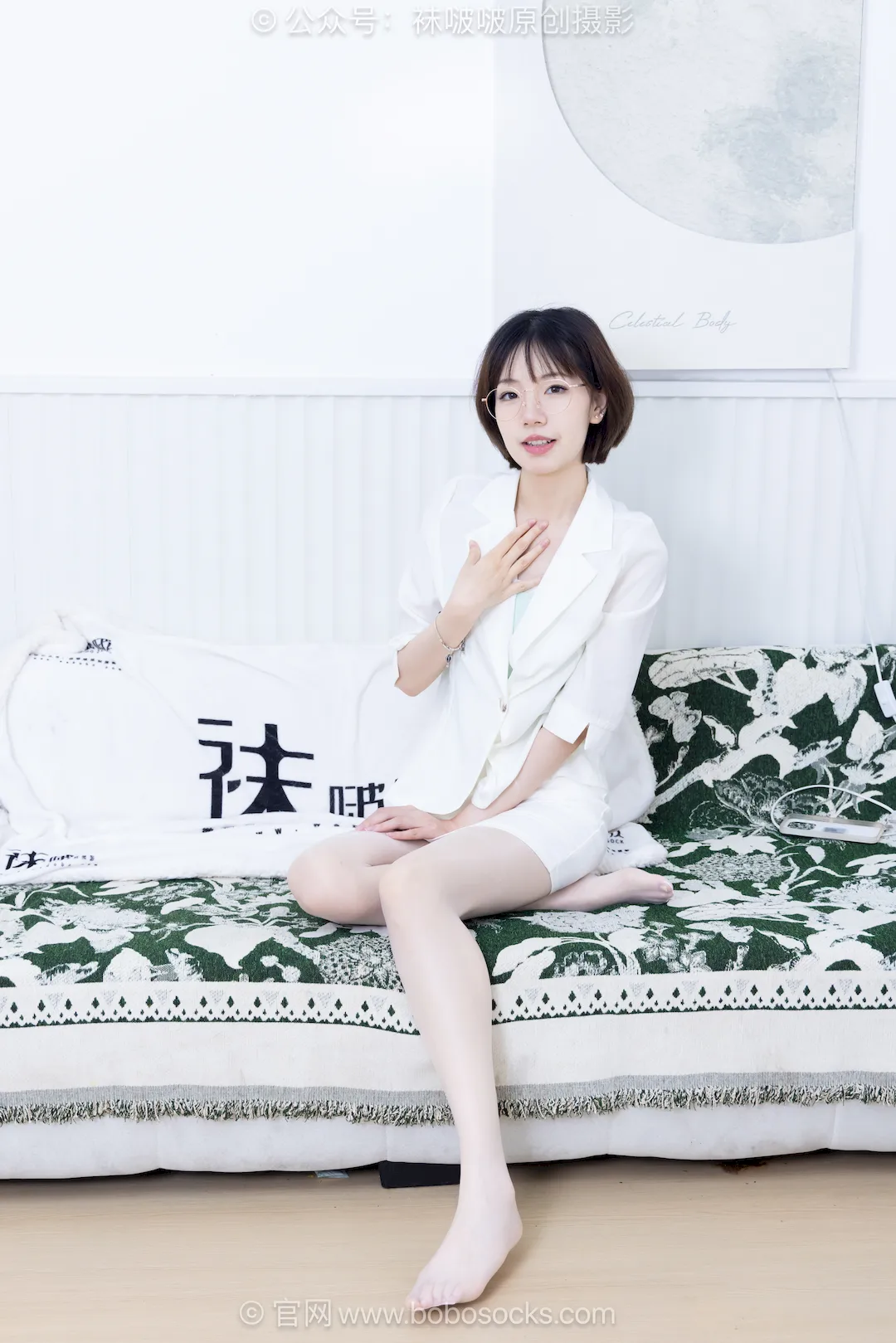 [BoBoSocks袜啵啵]NO.763 小甜豆-高跟鞋、油亮薄白丝、ol至服[141P/1V/5.28GB] - 4