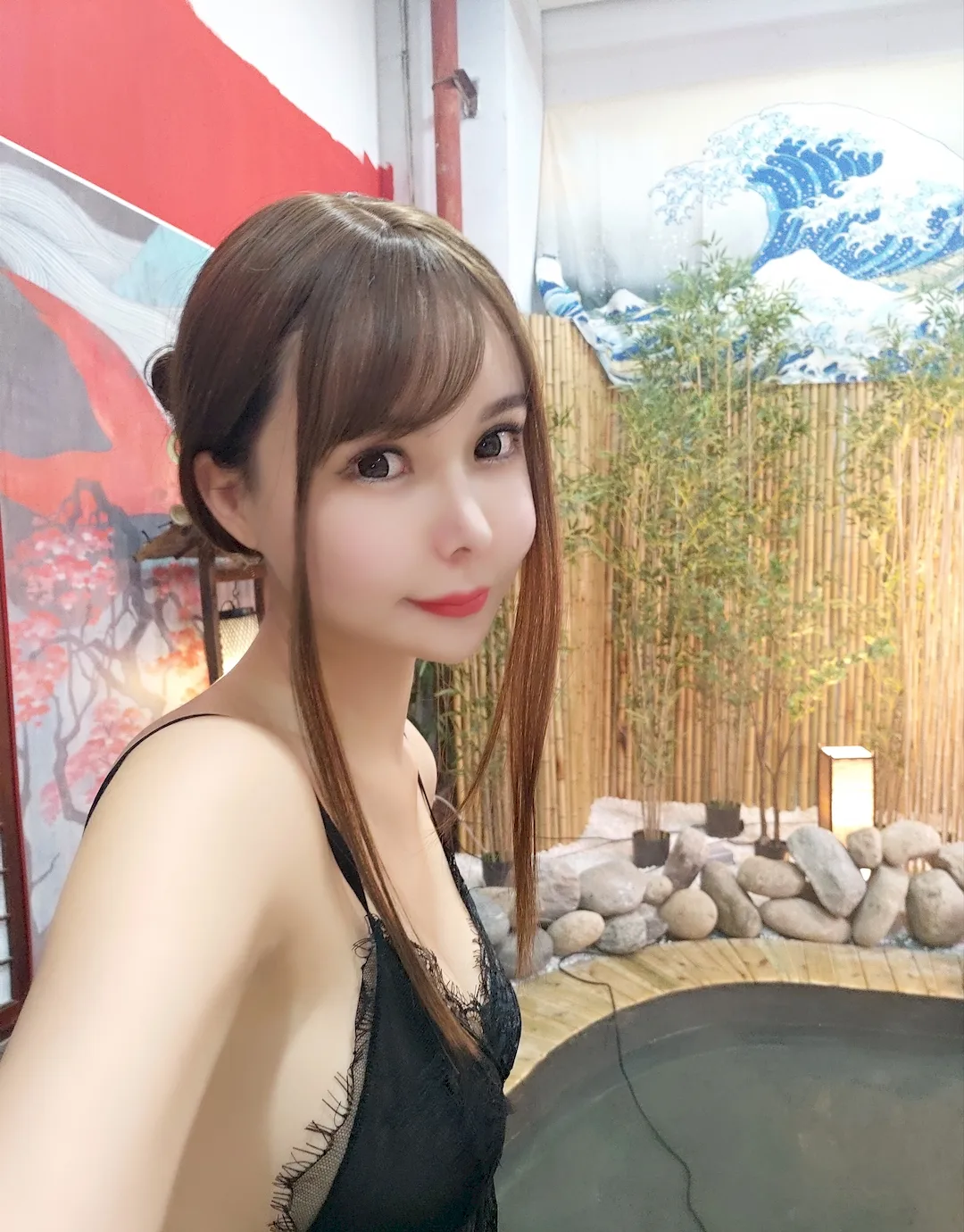 亚马逊鲶鱼 NO.027 – 温泉黑色蕾SI[33P/636MB] - 2